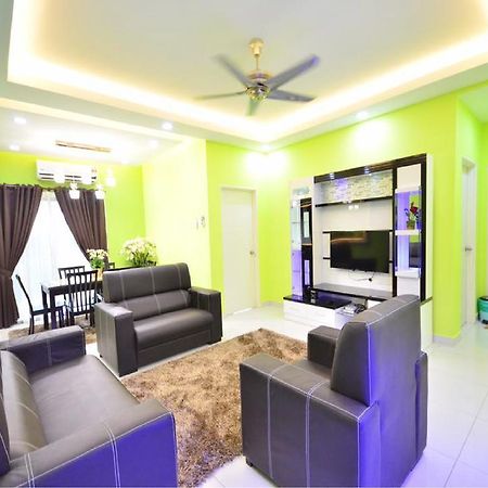 Johar Jantan Apartment شاه علام المظهر الخارجي الصورة
